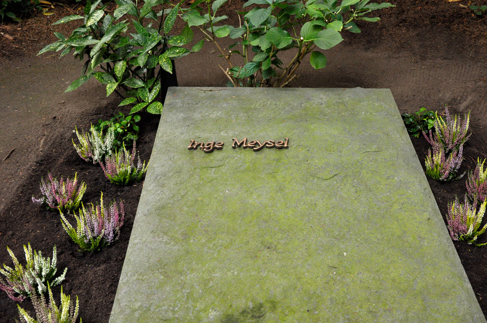 Grab von der Schauspielerin Inge Meysel, Hamburg-Ohlsdorf