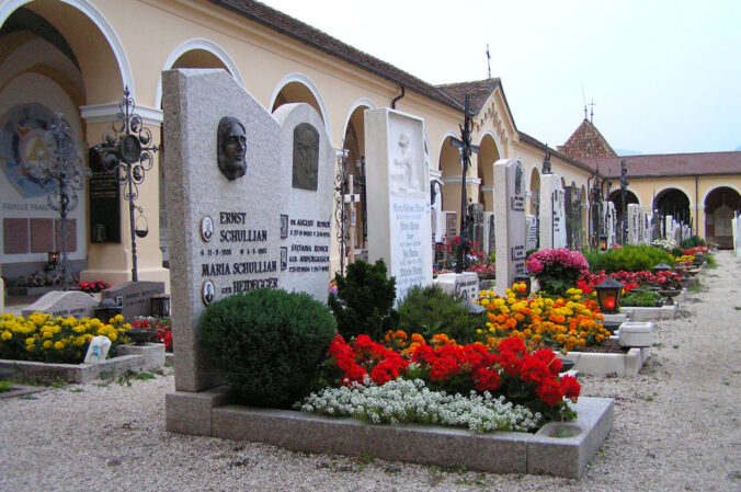 Friedhof in Kaltern, Südtirol