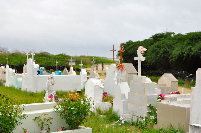 Friedhof in den Dünen - Insel Isabela (Galapagos)